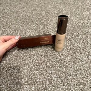 Hourglass Ambient Foundation - Natural Cream